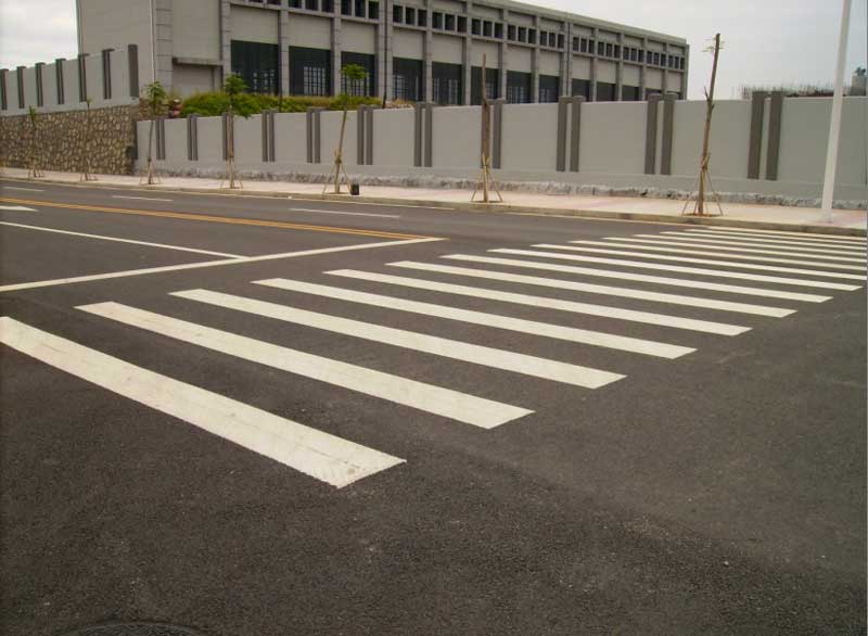 東莞市道路劃線工程，道路標(biāo)線施工廠家