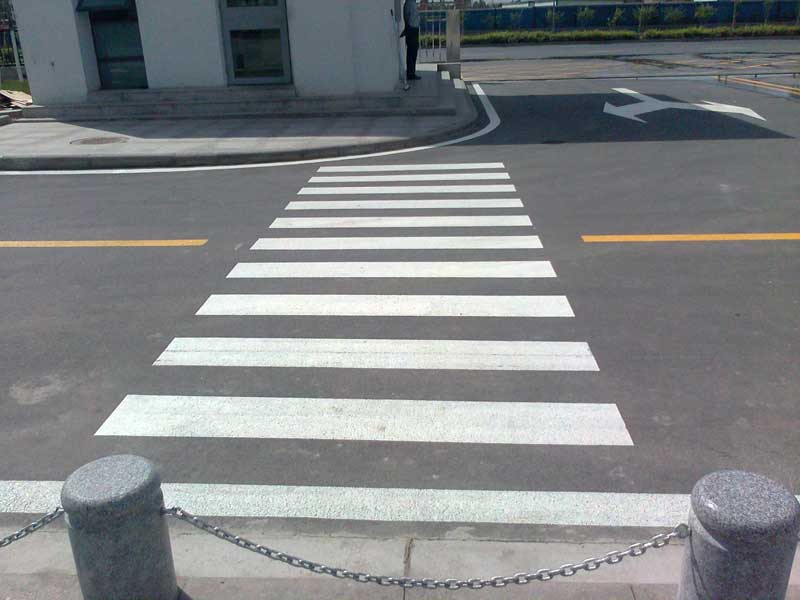 東莞市道路劃線工程，道路標(biāo)線施工廠家